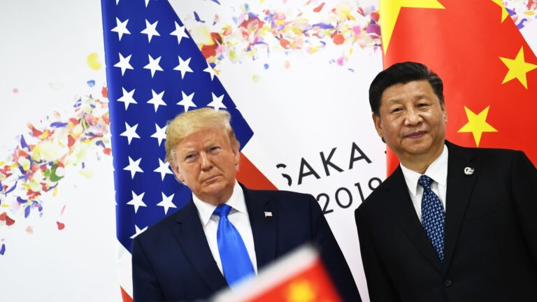 Obchod v USA a Číne oživuje trhy a „Trump Put“