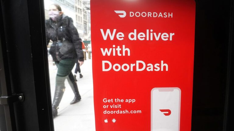 Doordash oznamuje dohodu o sedemsrochoch vo výške 1,2 miliardy dolárov, chýbajú očakávania výnosov