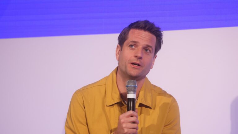 Klarna zdvojnásobuje straty v prvom štvrťroku, pretože IPO zostáva pozastavená