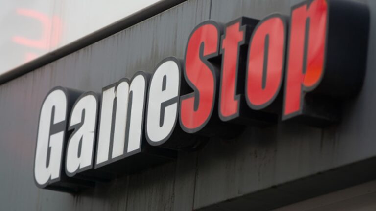 Gamestop klesne o 9% napriek iniciácii plánu nákupu bitcoínov s nákupom 500 miliónov dolárov