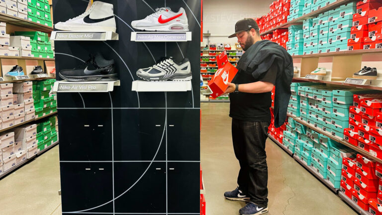 Nike, adidas a ďalší obuv obvodov požiadajú Trumpa o oslobodenie od tarify