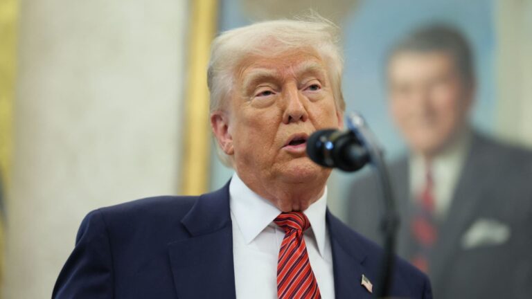Trump ponúka pomoc s konfliktom Indie a Pakistanu