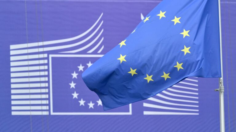 Európa na začatie sporu proti tarifám USA s WTO