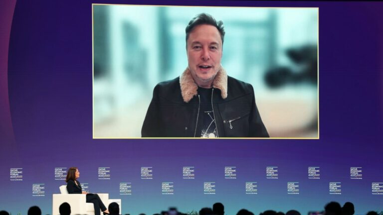 Elon Musk hovorí, že na budúce dary kampane strávi „oveľa menej“