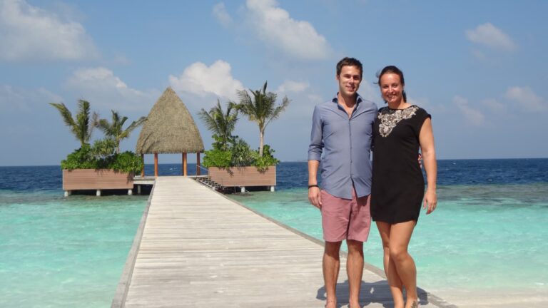 Aké je to žiť a pracovať na Maldivách, Bali, Cayman Islands