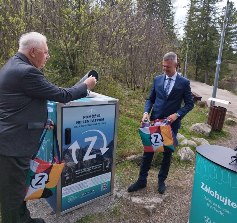 Aj na Štrbskom Plese už osadili špeciálne zberné nádoby na odpad – FOTO