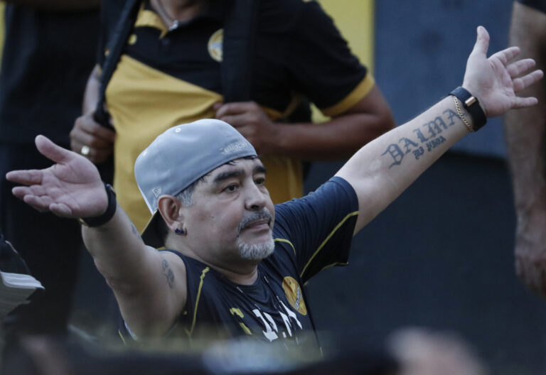 Proces s lekármi v prípade Maradonovej smrti je ohrozený. Aký je dôvod? – VIDEO, FOTO
