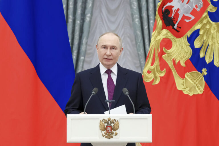 Putin nariadil vytvorenie nárazníkovej zóny na hraniciach s Ukrajinou