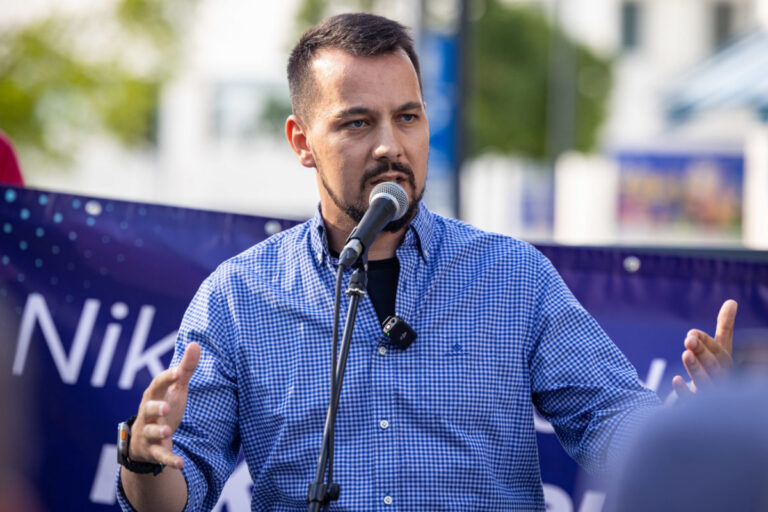 Na policajnom prezídiu riešia, ako sa zbaviť čurillovcov. Tvrdí podpredseda Demokratov Šeliga – VIDEO