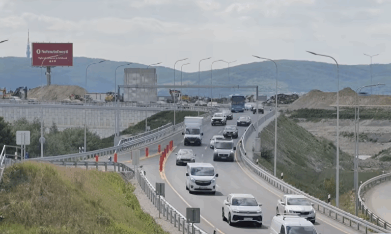 Motoristi majú k dispozícii ďalšiu časť križovatky D1/D4, podľa ministra Ráža sa zvýši komfort na cestách – VIDEO