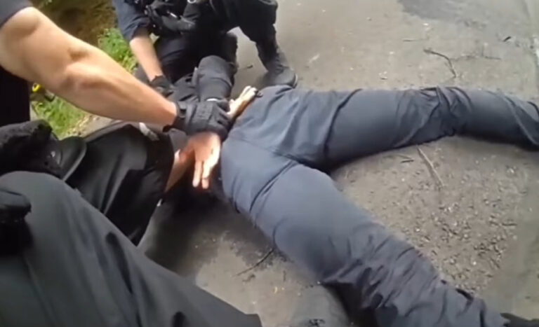 V Mestských lesoch v Bratislave muž napadol dvoch bežcov, do tváre im nastriekal slzotvorný plyn – VIDEO