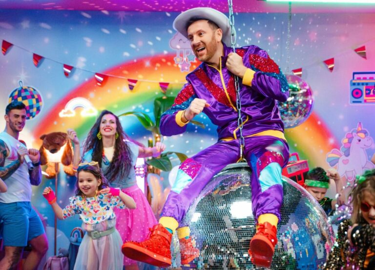 Zabudnite na Miley Cyrus, štafetu preberá Miro Jaroš – VIDEO, FOTO