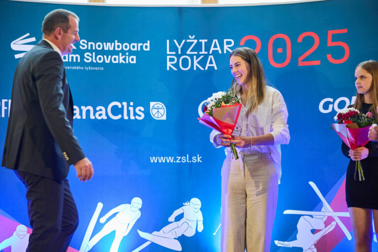 Ocenenie lyžiar roka 2025 si prevzal Jaroš, Vlhová ocenila rozhodcov a trénerov