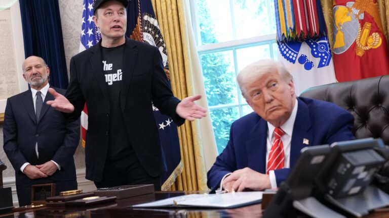 Trump nebude volať Elonovi Muskovi, hovorí úradník Bieleho domu