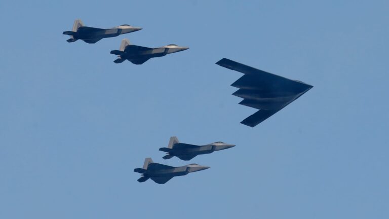 Svetoví vodcovia reagujú po tom, čo Trump hovorí, že USA bombardovali 3 jadrové miesta v Iráne vrátane Fordo
