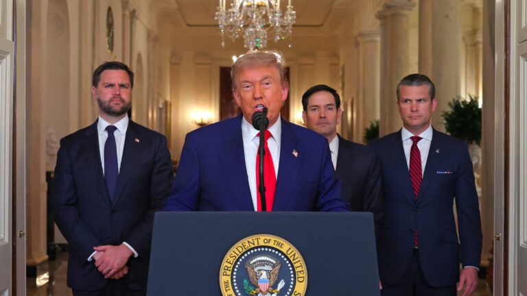Donald Trump nazýva „vyhladenie“ presným opisom poškodenia iránskych jadrových zariadení