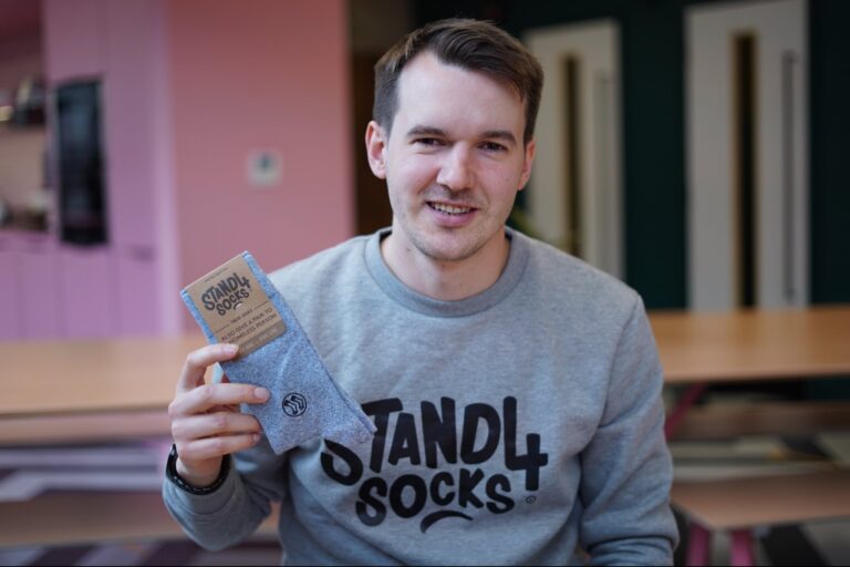 His Side Hustle Led to 7 Figures and Richard Branson’s Island