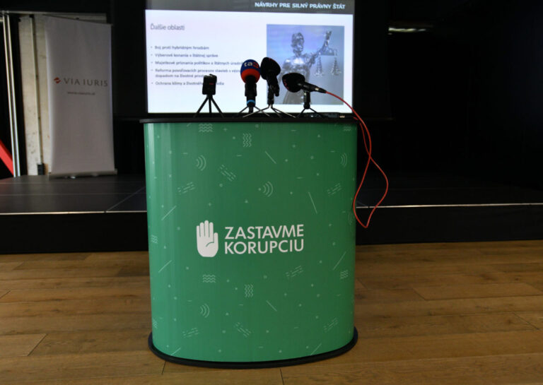 Nadácia Zastavme korupciu udelila ocenenie Férový čin roka, získala ho študentka za boj o otvorenú kultúru