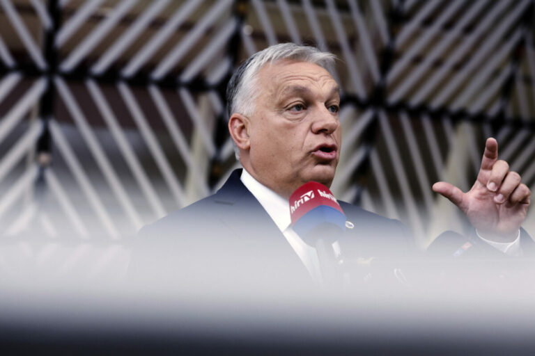 Orbán povedal, že polícia Dúhový pochod v Budapešti nerozoženie, ale straší právnymi postihmi