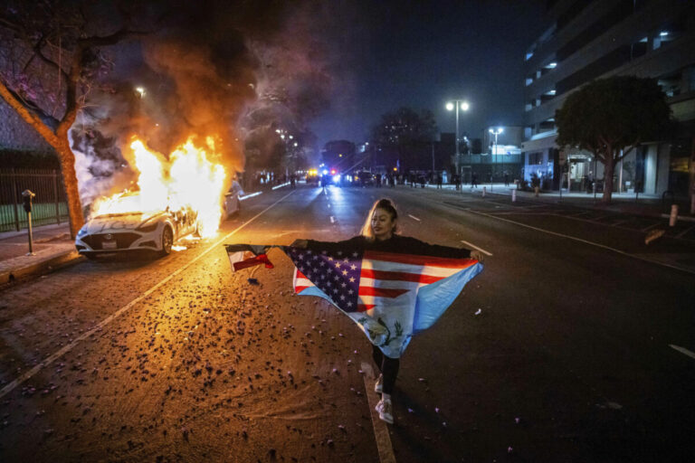 Trump v Los Angeles nasadil 700 príslušníkov námornej pechoty a ďalších členov Národnej gardy