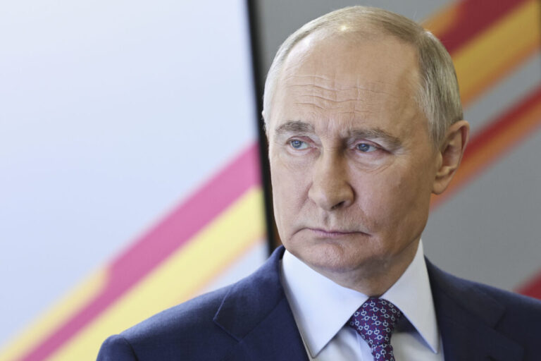 Putin: Mierové návrhy Ruska a Ukrajiny sú úplne protichodné. Kritizoval aj kroky NATO