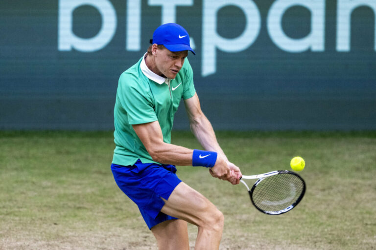 Sinner a Alcaraz si zahrajú o wimbledonský titul, tenis čaká ďalšie veľké finále rivalov