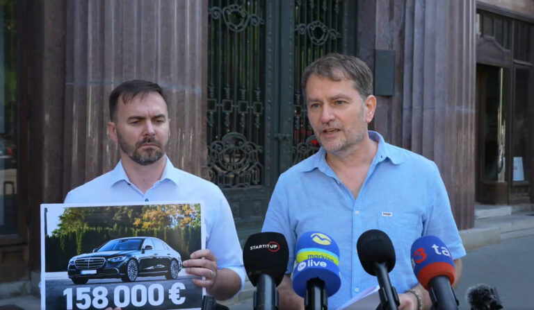 Matovič kritizuje Šimkovičovú za kúpený Mercedes. Neuveriteľná hanba v čase konsolidácie, hovorí – VIDEO