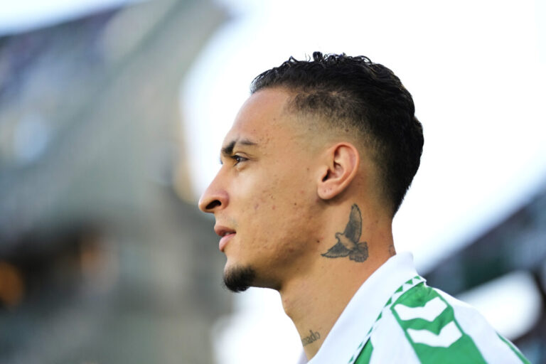 Brazílsky futbalista Antony šokoval. Predviedol nevšednú rozlúčku s polročným hosťovaním v Betise