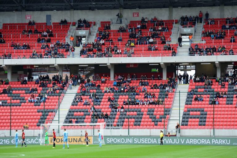 Vodiči, rátajte s dopravnými obmedzeniami. Trnavu čakajú v súvislosti so zápasmi futbalových majstrovstiev