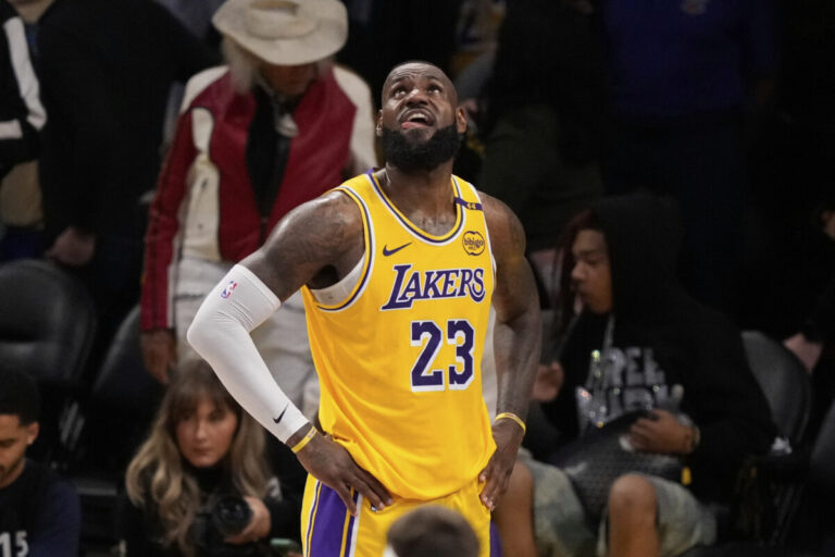 Zmena majiteľa v Los Angeles Lakers po 46 rokoch. Ide o rekordnú sumu – FOTO