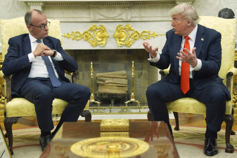 Trump nedokázal ukončiť ruskú vojnu na Ukrajine za deň, prešiel k pozícii: Nechajme ich, nech sa bijú