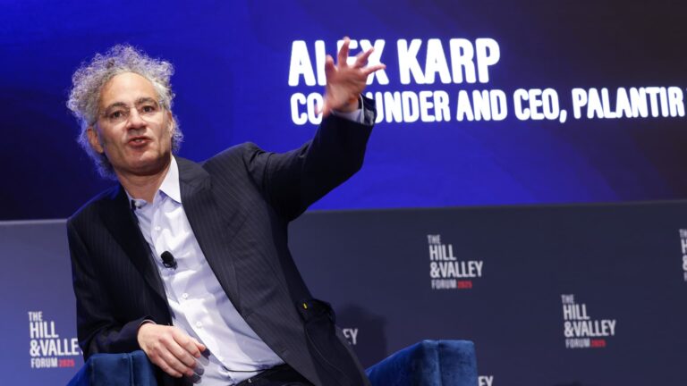 Palantir skáče na vysoký čas, stáva sa 20. najcennejšou americkou firmou