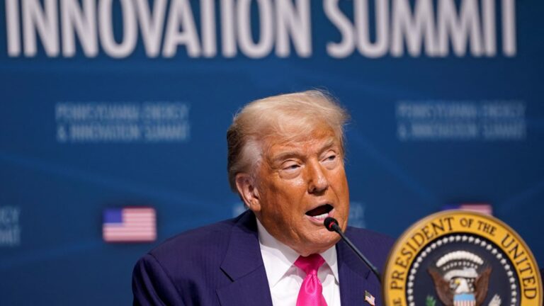 Trump hovorí, že tarifné listy pre menšie krajiny už čoskoro; sadzby pravdepodobne viac ako 10%