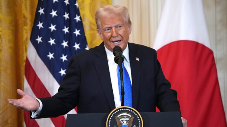 Trump oznamuje „masívnu“ obchodnú dohodu s Japonskom s 15% tarifami