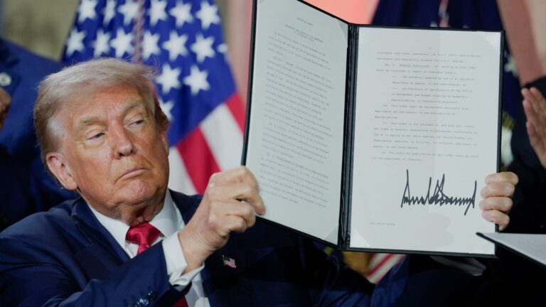 Vo Washingtone nie je „Woke AI“, hovorí Trump, keď spúšťa akčný plán AI
