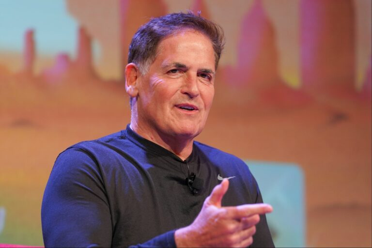 Miliardár Mark Cuban trávi veľa času na svoje e -maily