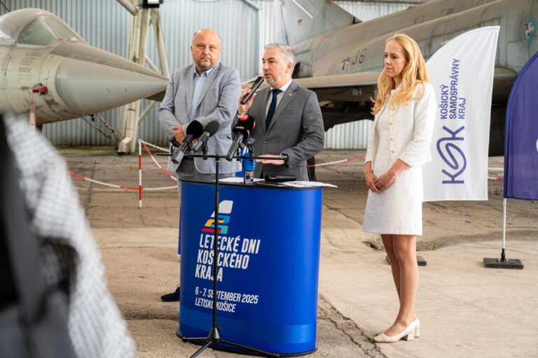 Košický samosprávny kraj a miestny aeroklub sa sporia o letecké dni – FOTO