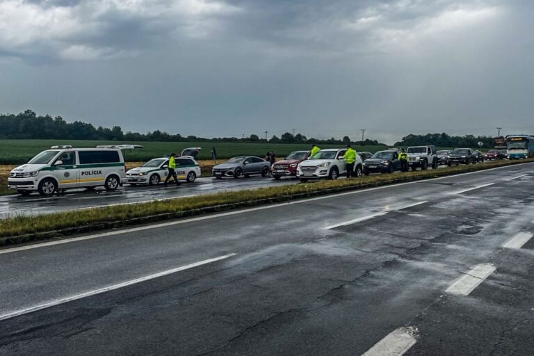 Polícia v Košickom kraji skontrolovala počas niekoľkých hodín stovky vodičov, zamerala sa na alkohol