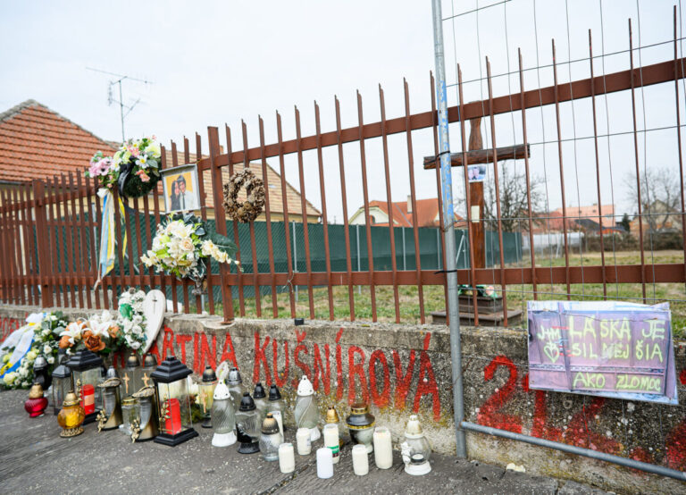 Pamätník slobody slova na počesť Jána Kuciaka a Martiny Kušnírovej vybuduje spoločnosť CS z Trnavy