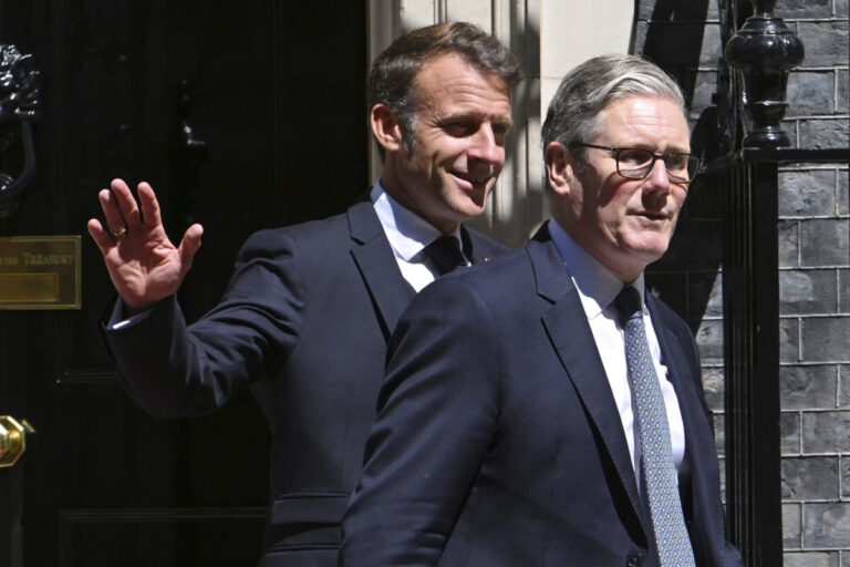 Jadrové odstrašujúce prostriedky Británie a Francúzska budú reagovať spoločne