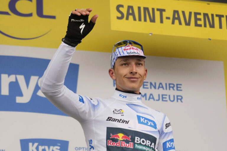 Nemecký talent Lipowitz žiari na Tour de France, v celkovom poradí je tretí a najlepší mladý jazdec