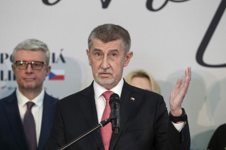 Predvolebné preferencie lídra českej opozície Babiša klesli pod 30 percent