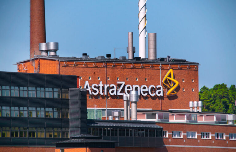 Britský výrobca liekov AstraZeneca investuje 50 miliárd dolárov v USA