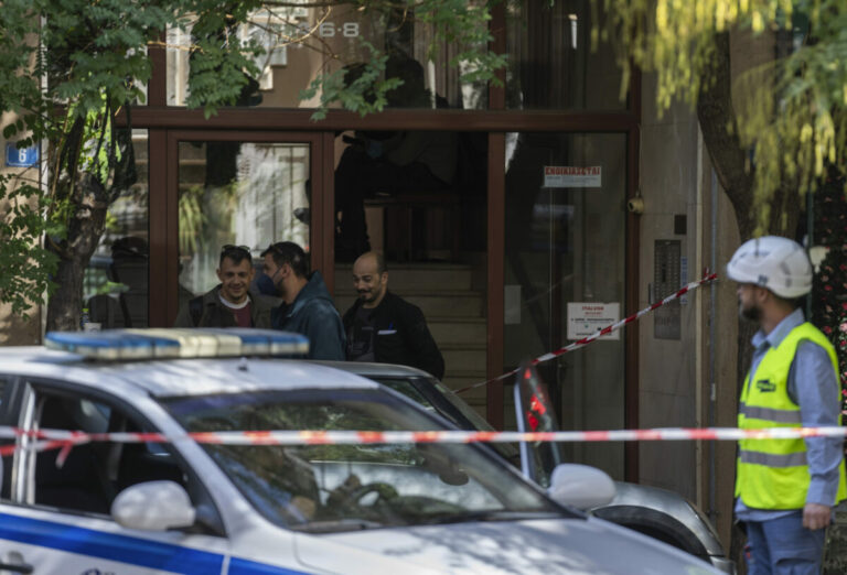 Výbuch v Grécku zranil dvoch ľudí, incident vyšetruje protiteroristická polícia