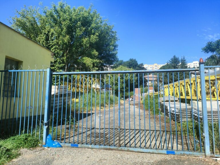 Košické kúpalisko Triton chátra už dlhé roky, mesto aktuálne zisťuje záujem časti Juh o danú lokalitu – FOTO