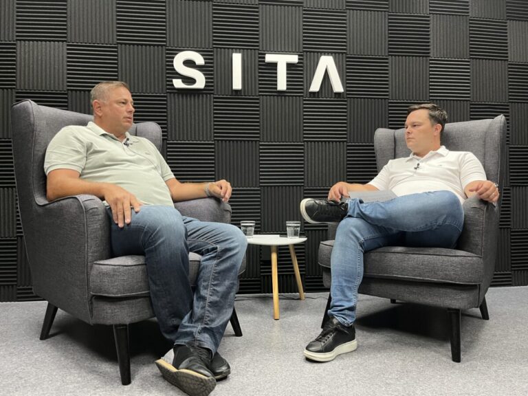 Chaos, absencia systému a krádeže hráčok. Tréner Pláteník V športovom SITE na rovinu o pomeroch v slovenskom tenise – ROZHOVOR