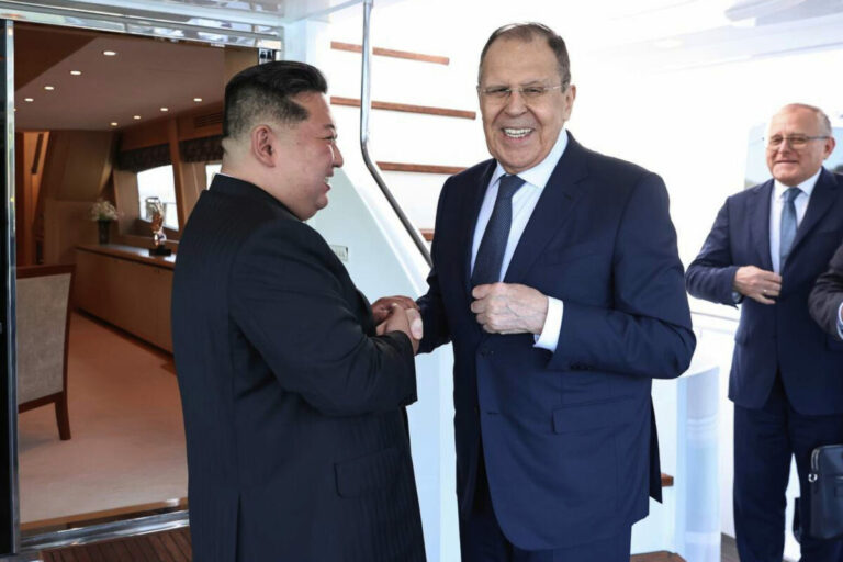 „Ruská armáda a ľud určite zvíťazia.“ Kim Čong-un ponúkol Moskve plnú podporu vo vojne proti Ukrajine
