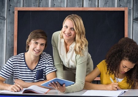Rekvalifikačné kurzy pre učiteľov a pedagogických zamestnancov