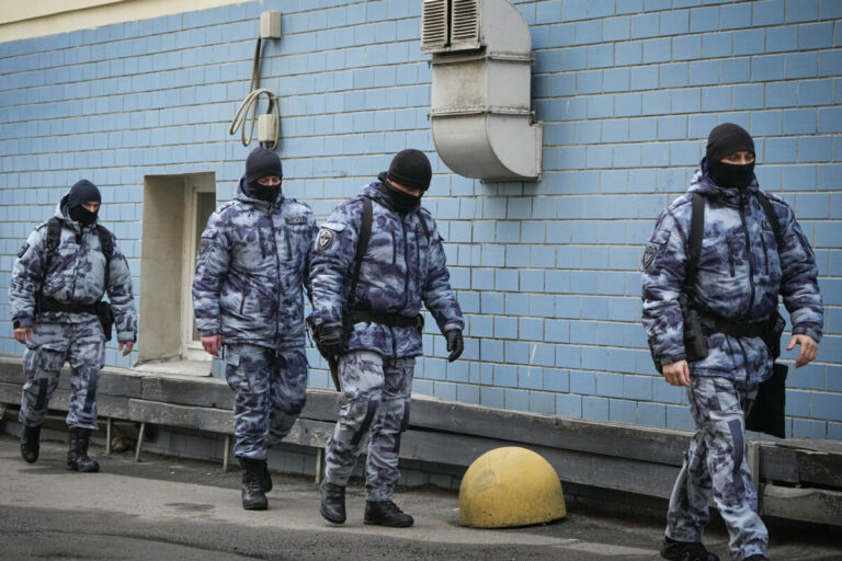 Novinárku v Rusku zavreli na 12 rokov preto, že pracovala pre Navaľného stranu predtým, ako ju označili za extrémistickú