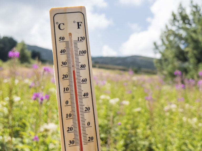 Počasie dnes mení studený front a teploty klesnú. Meteorológ Peter Jurčovič hovorí, že nás čakajú aj „psie dni“